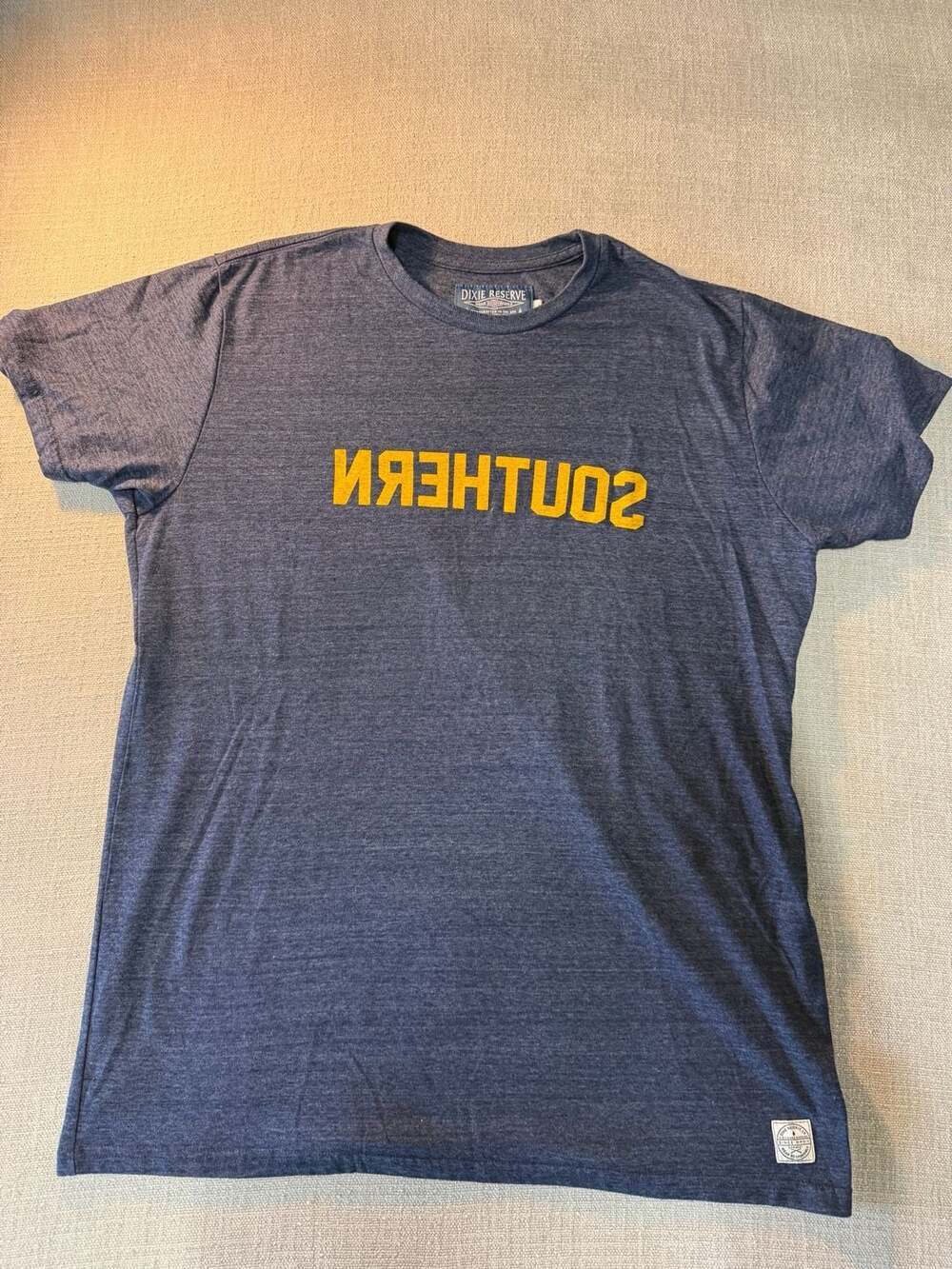 Dixie Reserve Men's Heather Navy 'Southern' Graphic T-Shirt